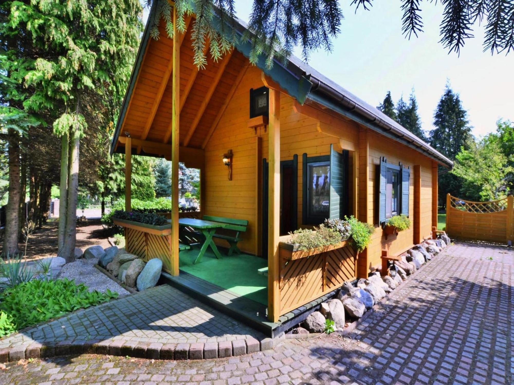 Home, Kołobrzeg